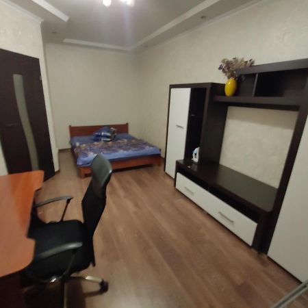 Daily Rent Apartments 5 Ivano-Frankivsk Buitenkant foto